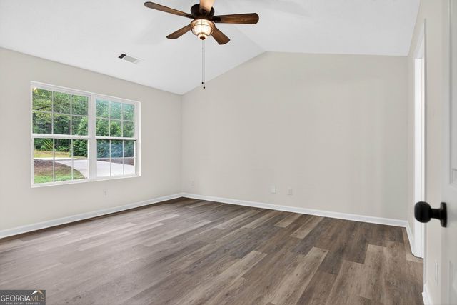 48 Fawn Drive, Grantville, GA 30220