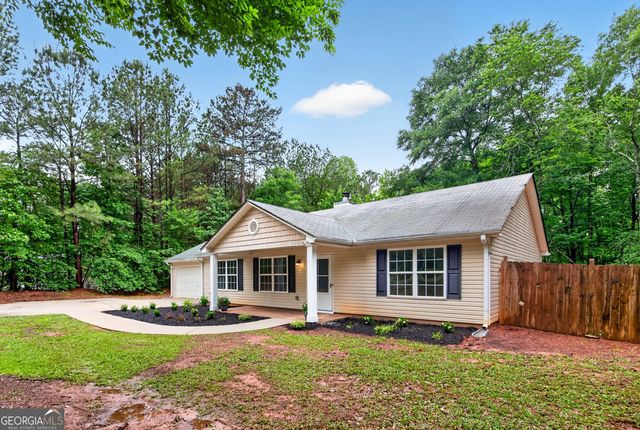 48 Fawn Drive, Grantville, GA 30220