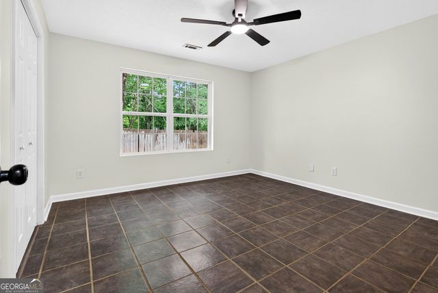 48 Fawn Drive, Grantville, GA 30220