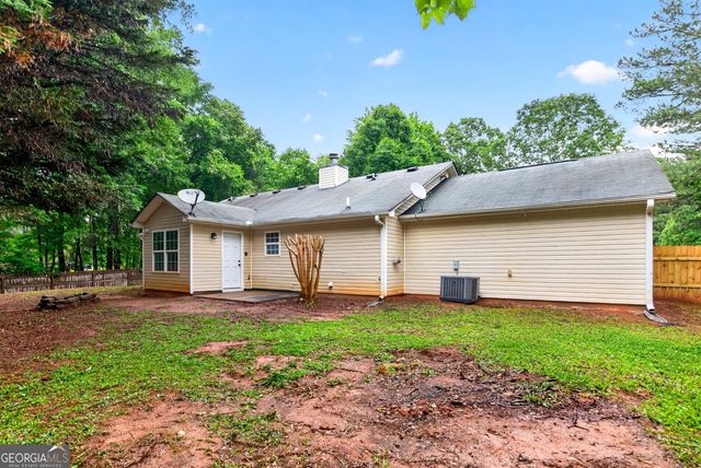 48 Fawn Drive, Grantville, GA 30220