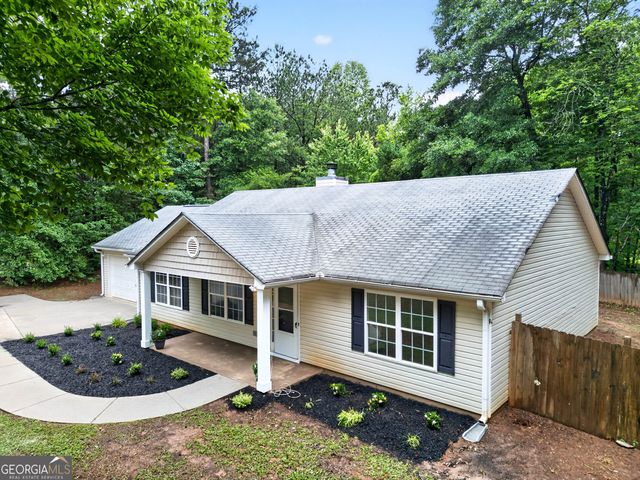 48 Fawn Drive, Grantville, GA 30220