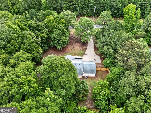 48 Fawn Drive, Grantville, GA 30220