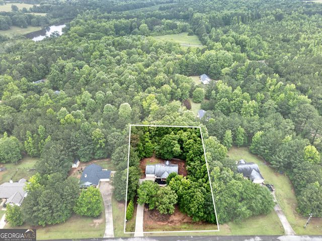48 Fawn Drive, Grantville, GA 30220