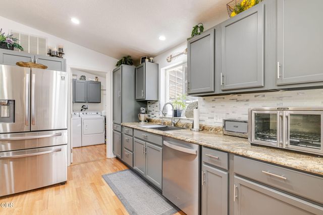 15775 Twin Drive, La Pine, OR 97739