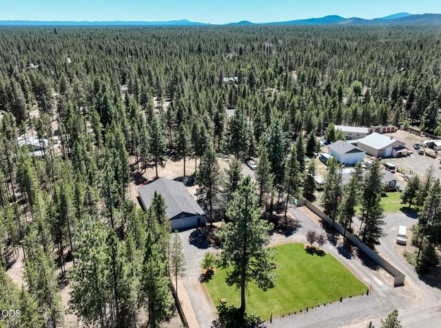 15775 Twin Drive, La Pine, OR 97739