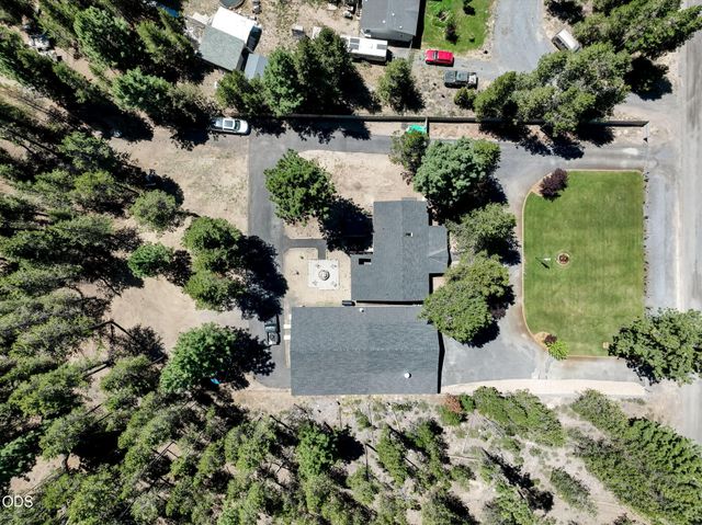 15775 Twin Drive, La Pine, OR 97739