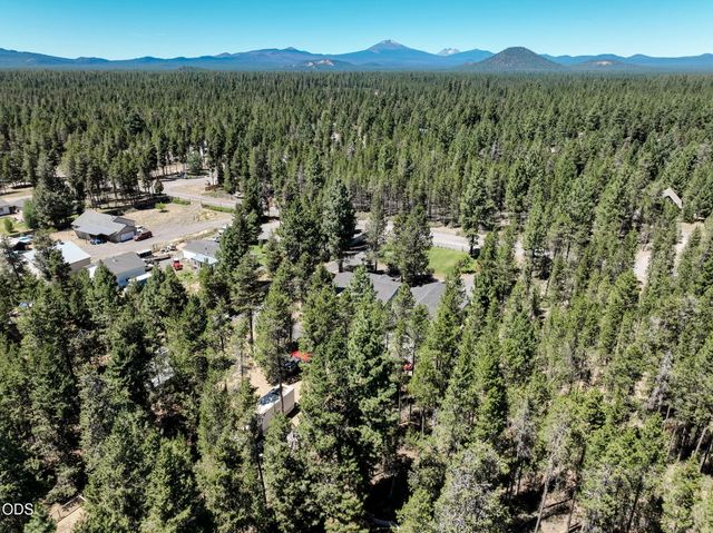 15775 Twin Drive, La Pine, OR 97739