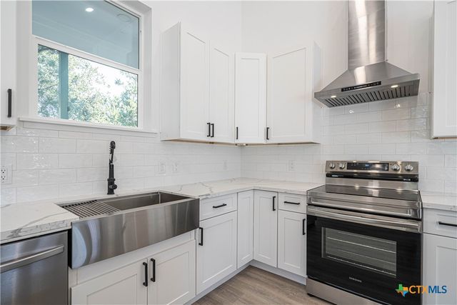 4 Huisache Lane, Wimberley, TX 78676