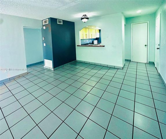 8101 SW 73rd Ave 31, Miami, FL 33143
