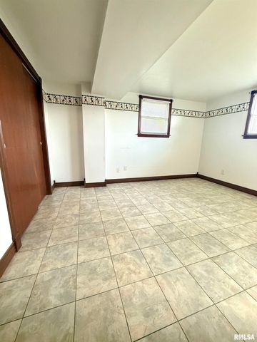 1428 W NORTHMOOR Road, Peoria, IL 61614