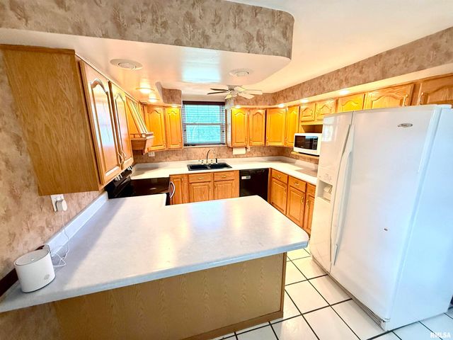 1428 W NORTHMOOR Road, Peoria, IL 61614