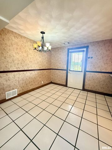 1428 W NORTHMOOR Road, Peoria, IL 61614