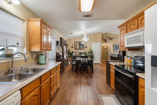 924 Guam Street, Tool, TX 75143