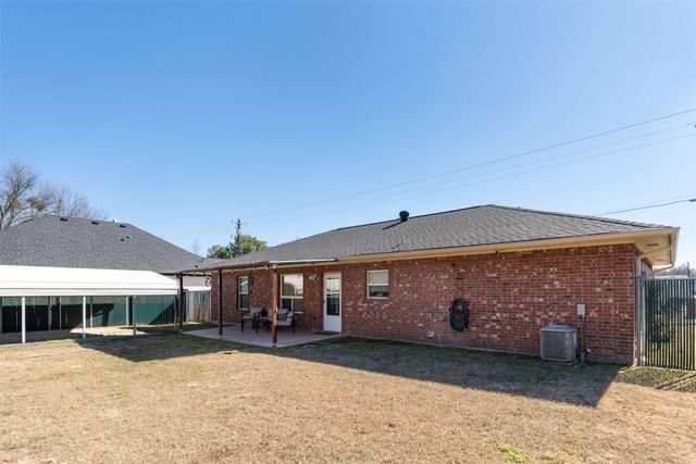 924 Guam Street, Tool, TX 75143
