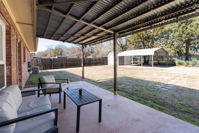 924 Guam Street, Tool, TX 75143