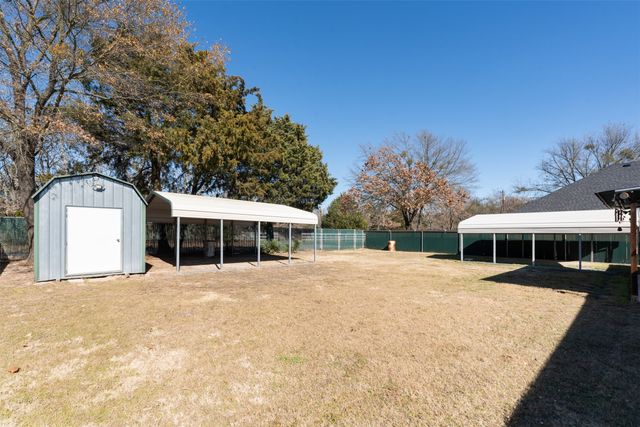 924 Guam Street, Tool, TX 75143