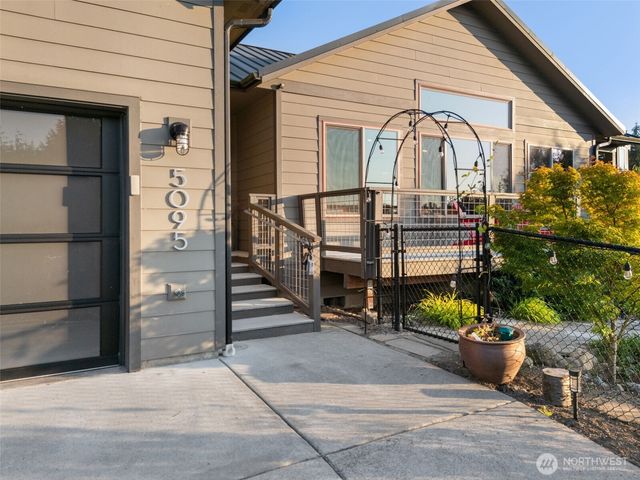5095 NE Willow Road, Hansville, WA 98340