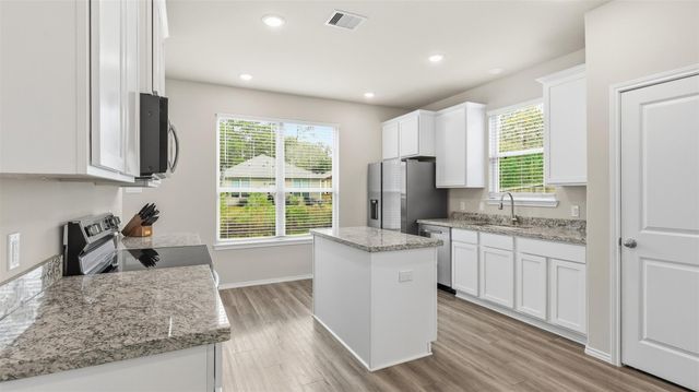 903 Crystal River Road, Conroe, TX 77316