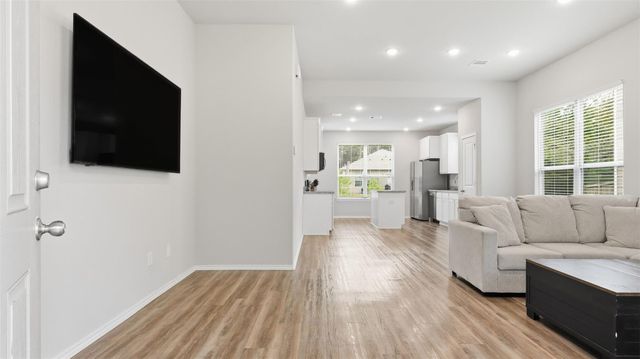 903 Crystal River Road, Conroe, TX 77316