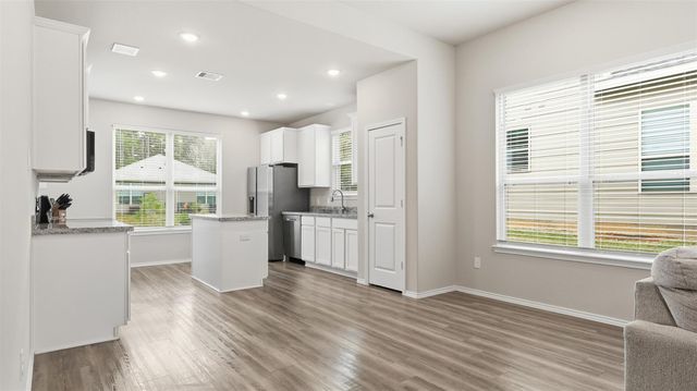 903 Crystal River Road, Conroe, TX 77316