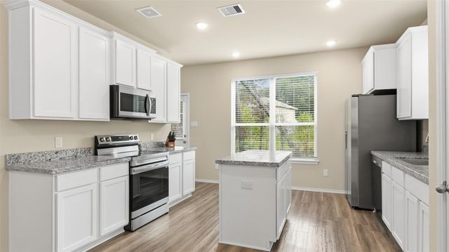 903 Crystal River Road, Conroe, TX 77316