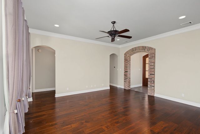 1207 Metairie Lane, Bossier City, LA 71111