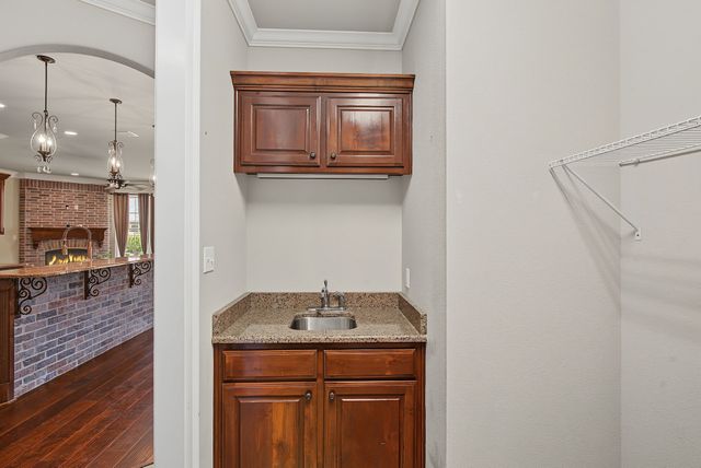 1207 Metairie Lane, Bossier City, LA 71111