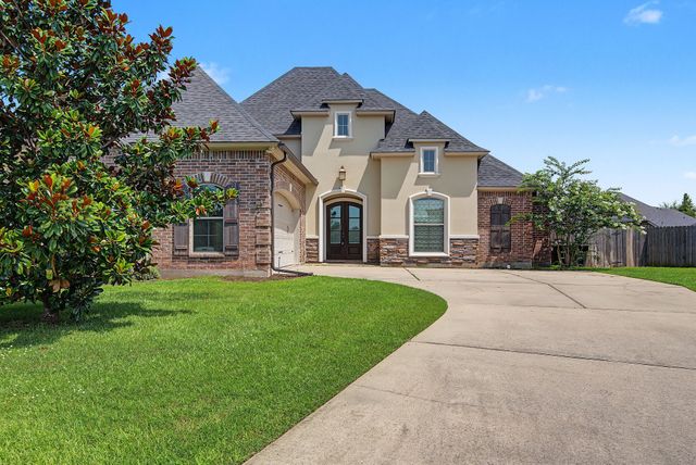 1207 Metairie Lane, Bossier City, LA 71111