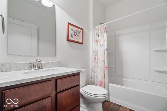 16127 Loire Valley Drive, Fishers, IN 46037