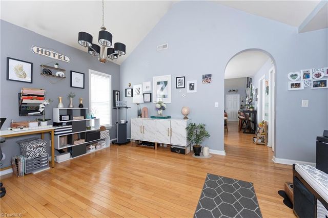 6648 Springfield Village Lane, Clemmons, NC 27012