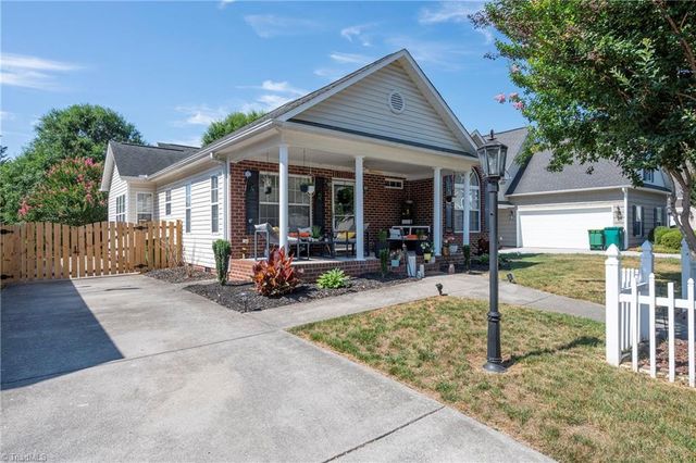 6648 Springfield Village Lane, Clemmons, NC 27012