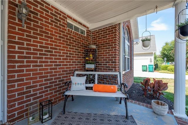 6648 Springfield Village Lane, Clemmons, NC 27012