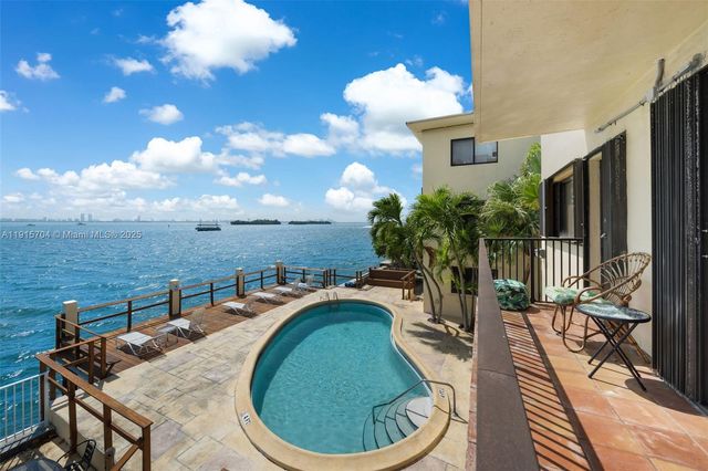 7845 NE Bayshore Ct 10, Miami, FL 33138