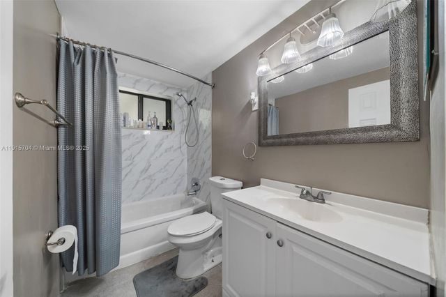 7845 NE Bayshore Ct 10, Miami, FL 33138