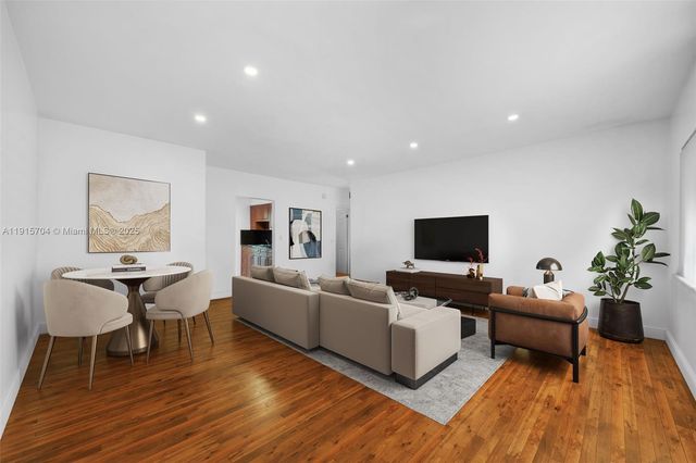 7845 NE Bayshore Ct 10, Miami, FL 33138