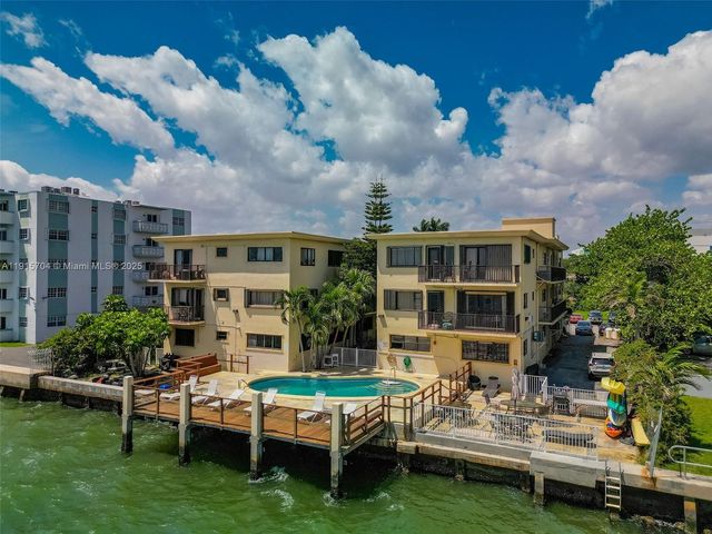 7845 NE Bayshore Ct 10, Miami, FL 33138