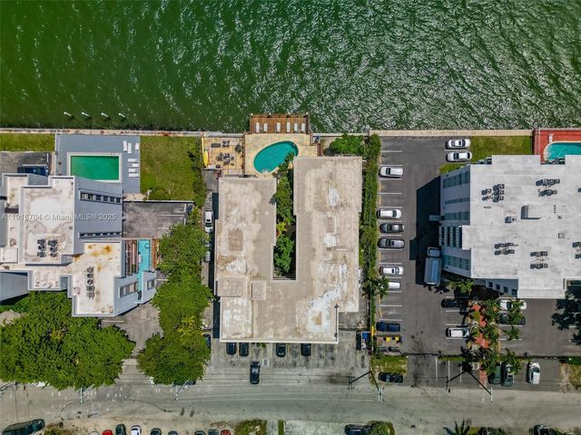 7845 NE Bayshore Ct 10, Miami, FL 33138