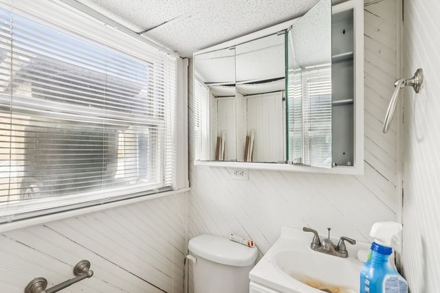 14832 Clifton Park Avenue, Midlothian, IL 60445