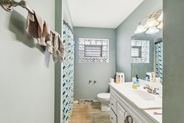 14832 Clifton Park Avenue, Midlothian, IL 60445