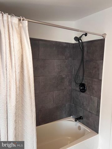 173 S WOLF ST, Manheim, PA 17545