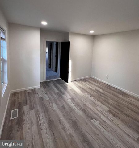 173 S WOLF ST, Manheim, PA 17545