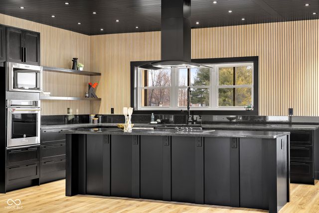 8615 S 150 W, Columbus, IN 47201