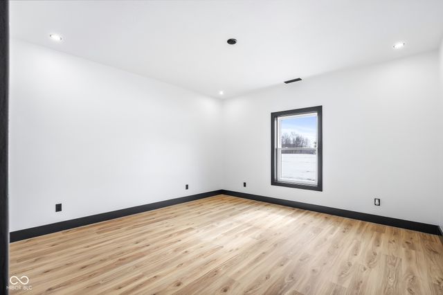 8615 S 150 W, Columbus, IN 47201