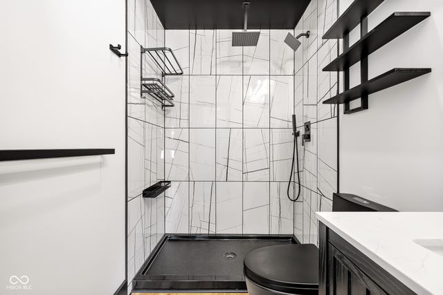 8615 S 150 W, Columbus, IN 47201