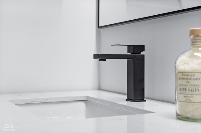 8615 S 150 W, Columbus, IN 47201