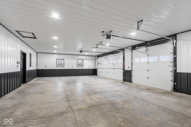 8615 S 150 W, Columbus, IN 47201