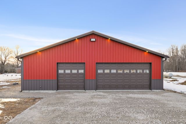 8615 S 150 W, Columbus, IN 47201