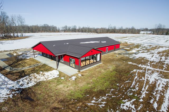 8615 S 150 W, Columbus, IN 47201