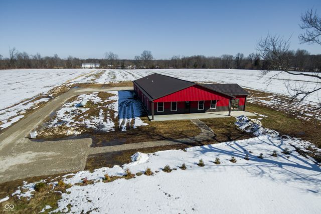 8615 S 150 W, Columbus, IN 47201