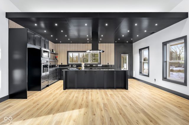 8615 S 150 W, Columbus, IN 47201